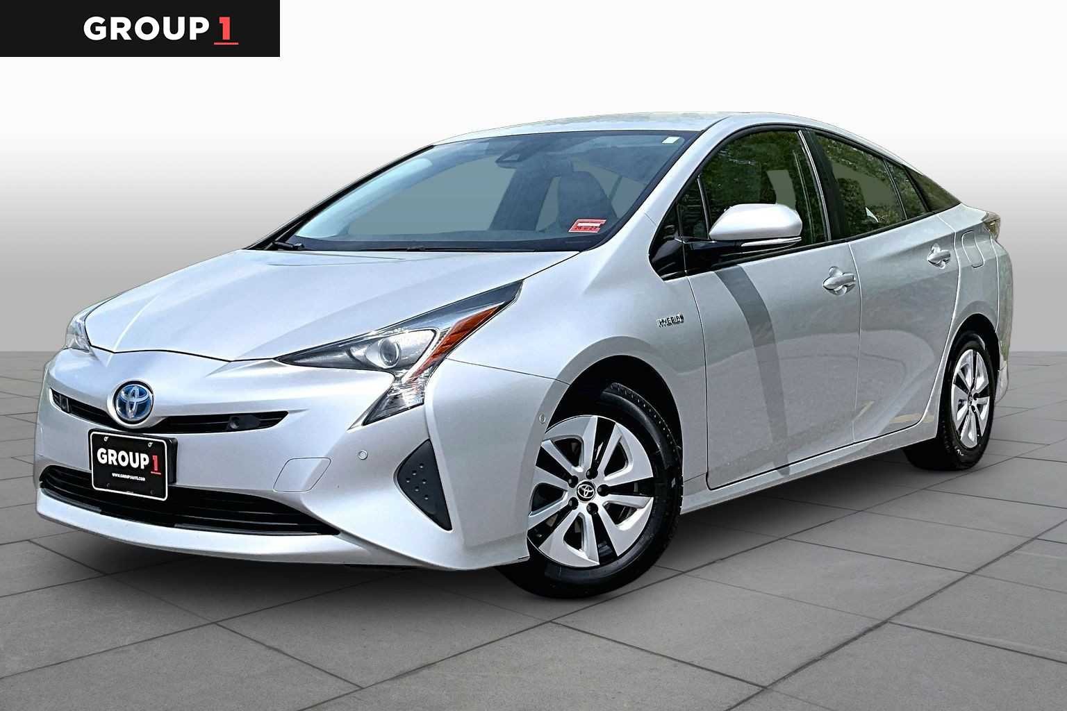 2018 Toyota Prius Two's photo