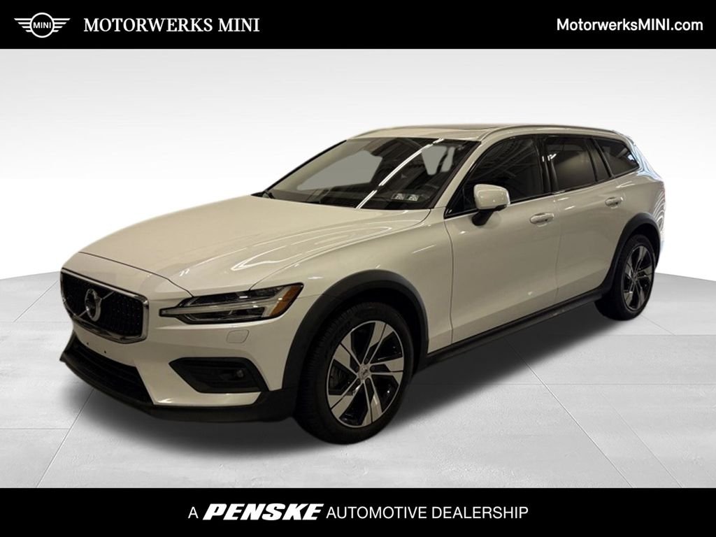 2022 Volvo V60 Cross Country T5 AWD Cross Country's photo
