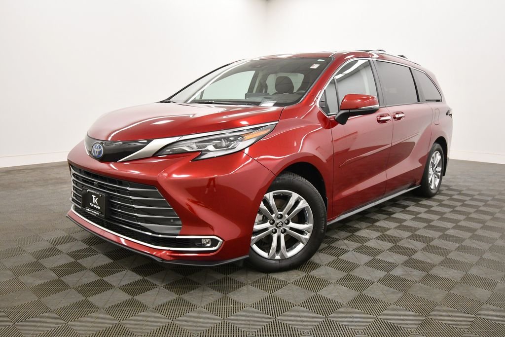Used 2023 Toyota Sienna Platinum with VIN 5TDESKFC1PS107126 for sale in Rochester, Minnesota