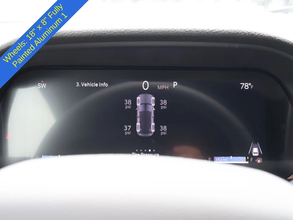 Used 2025 Black Jeep Altitude image 29