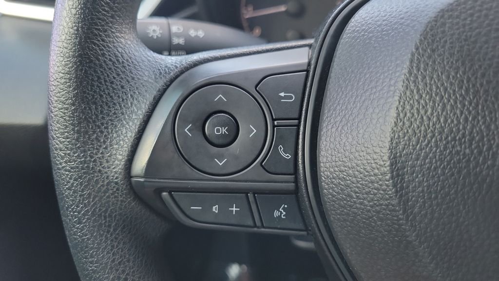 Certified Used 2025  Toyota LE image 19
