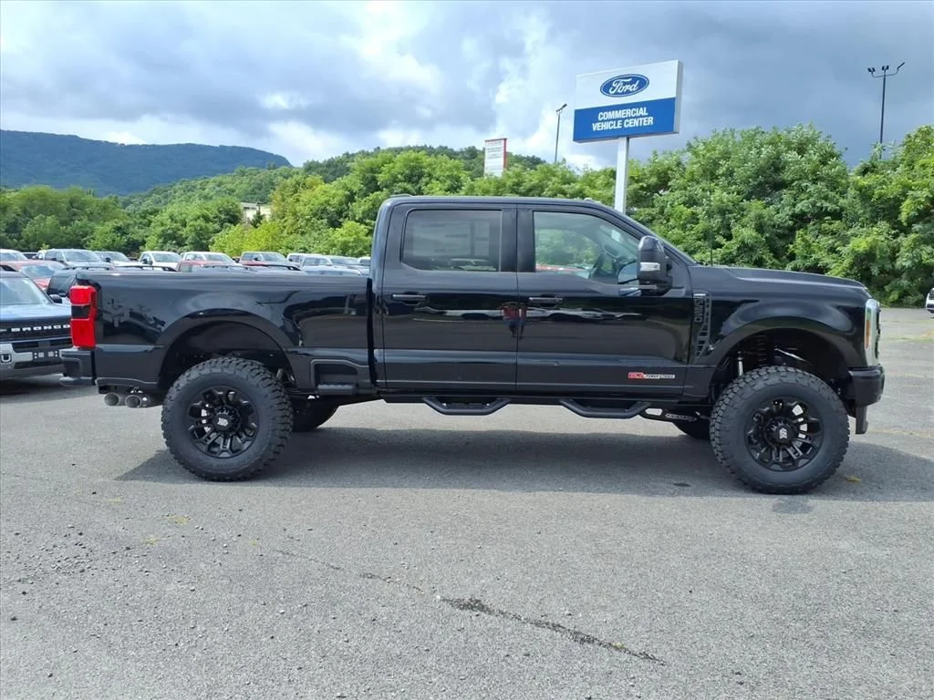 New 2026 Agate Black Metallic Ford F-250® Lariat® image 15