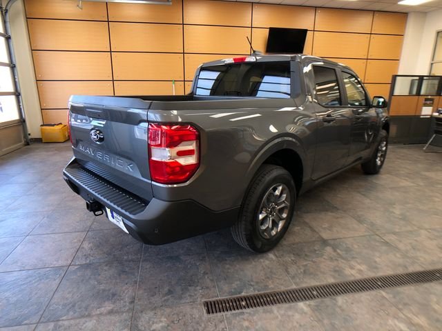 New 2026 Carbonized Gray Metallic Ford XLT image 7