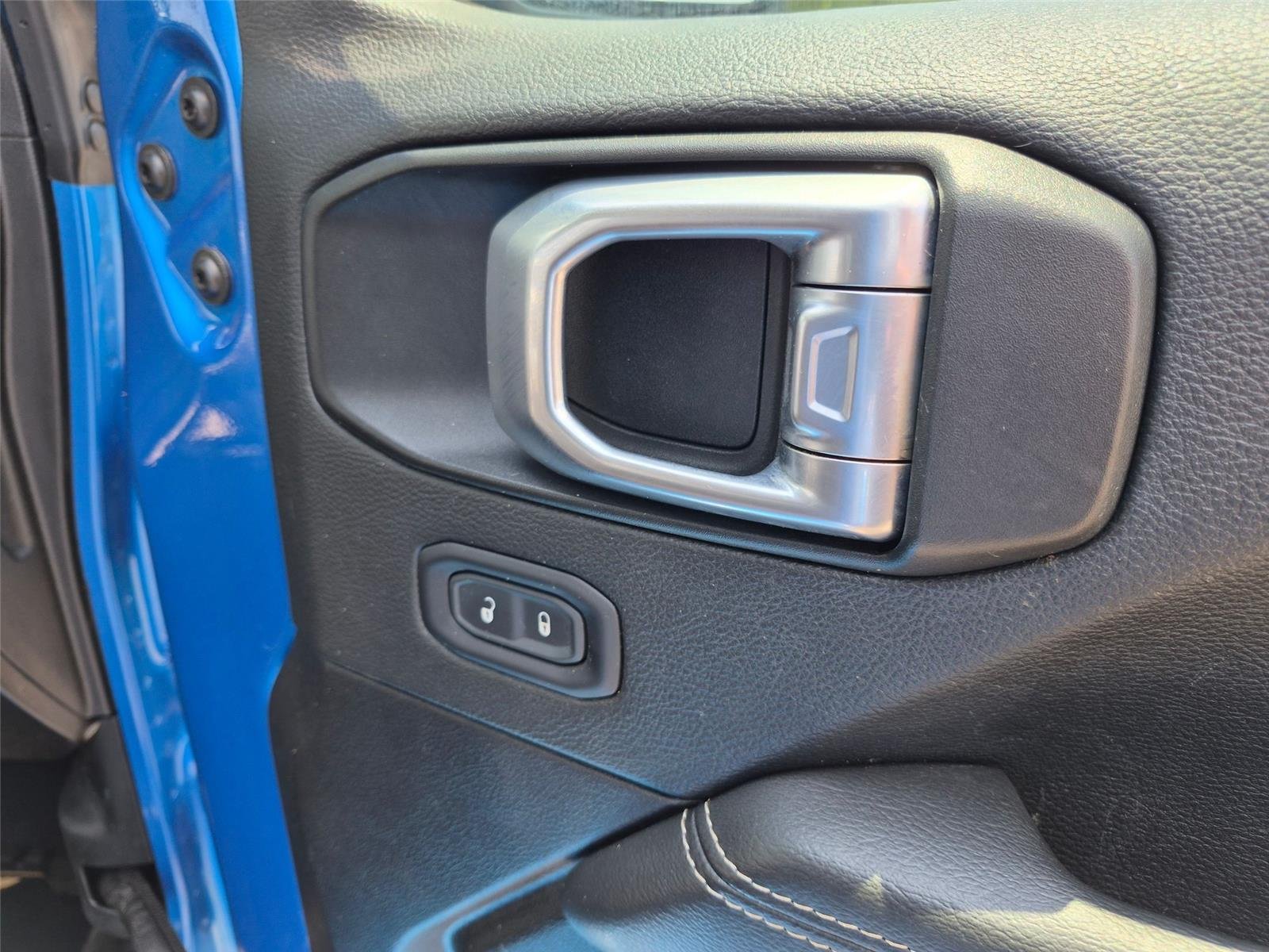 Used 2021 Hydro Blue Pearlcoat Jeep Unlimited Rubicon image 31
