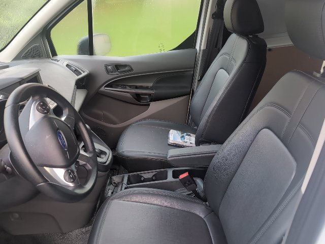 Used 2022 White Ford XL image 4