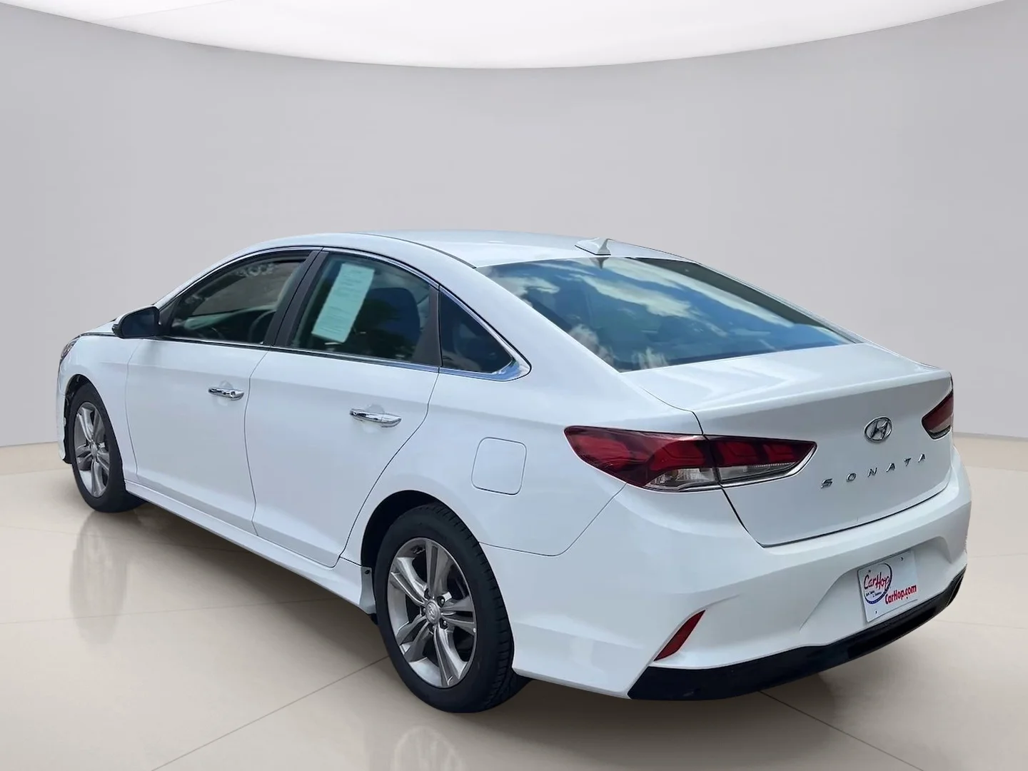 Used 2018 White Hyundai SPORT image 3