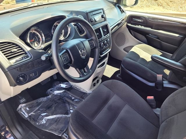 Used 2016 Blue Dodge SE image 10
