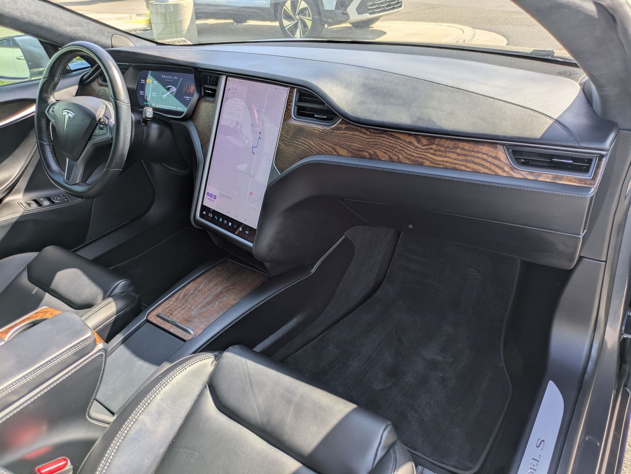 Used 2021 Midnight Silver Metallic Tesla Long Range image 31