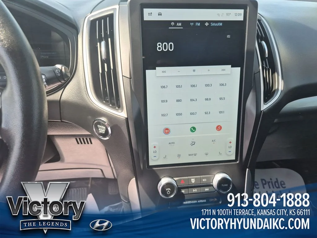 Used 2024 Gray Ford SEL image 19
