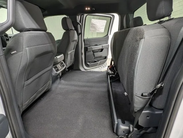 New 2026 Oxford White Ford XLT image 51