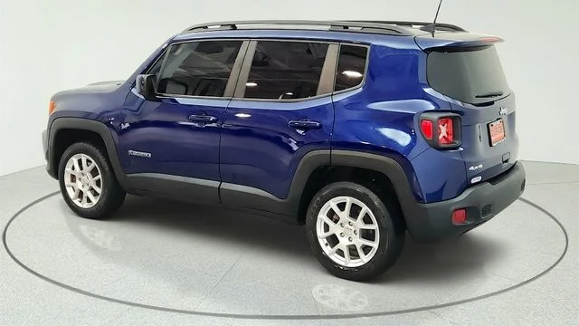 Used 2020 Blue Jeep Latitude image 8