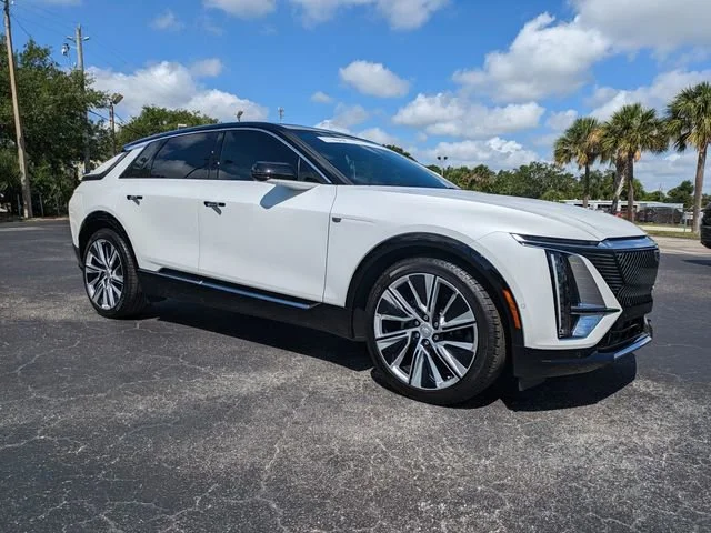 Used 2025 Cadillac LYRIQ Luxury 3 with VIN 1GYKPTRKXSZ301104 for sale in Vero Beach, FL