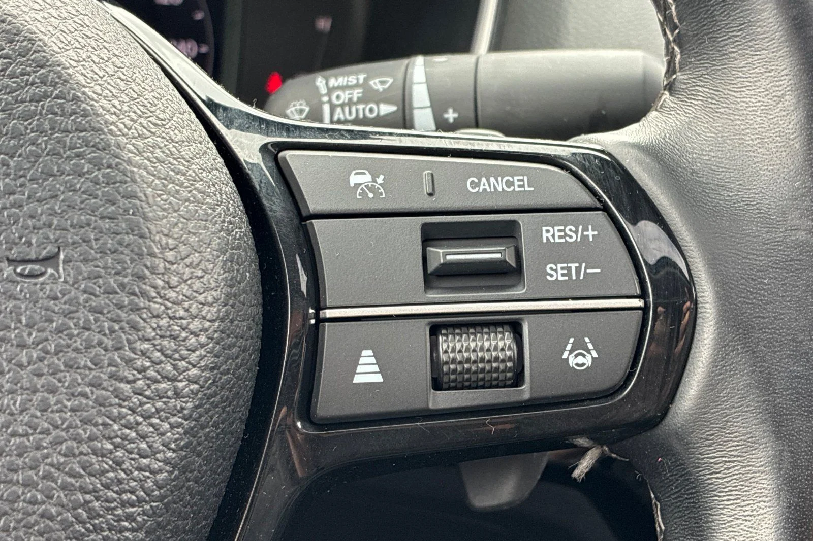 Used 2024 Platinum White Pearl Honda Touring image 34