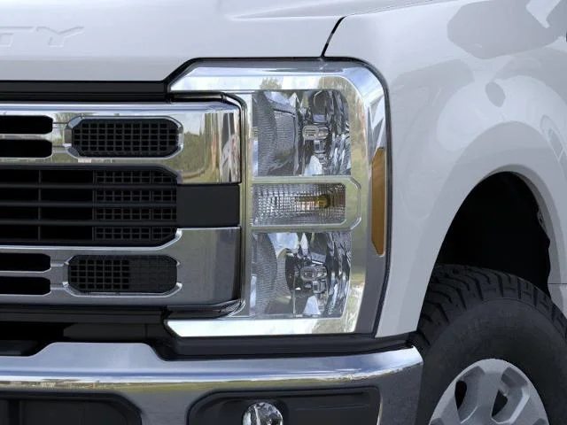 2025 Ford F-350 Super Duty XLT - Photo 42