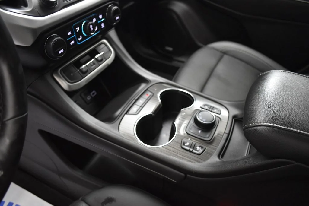 Certified Used 2023 Silver GMC SLT image 15