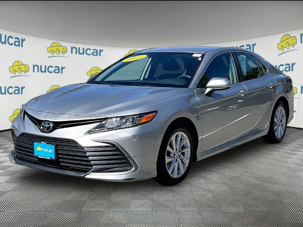 Used 2021 Silver Toyota LE image 3