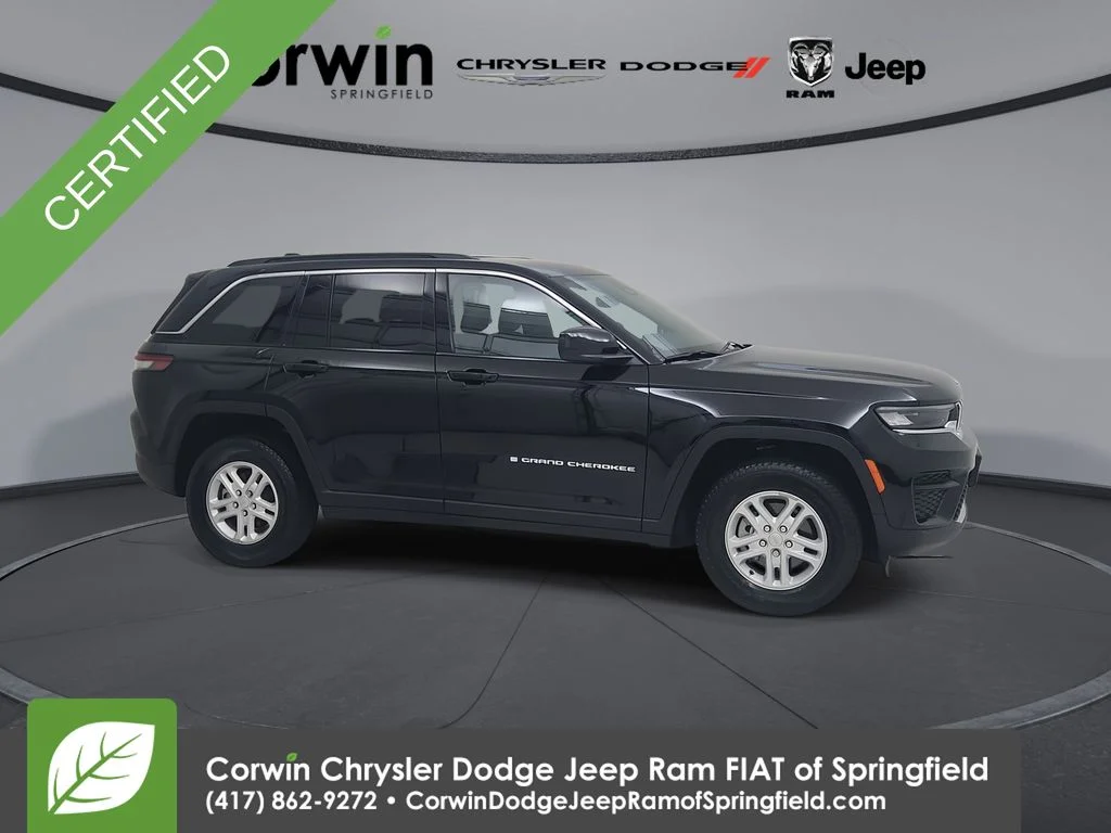 2024 Jeep Grand Cherokee Laredo 4x4's photo