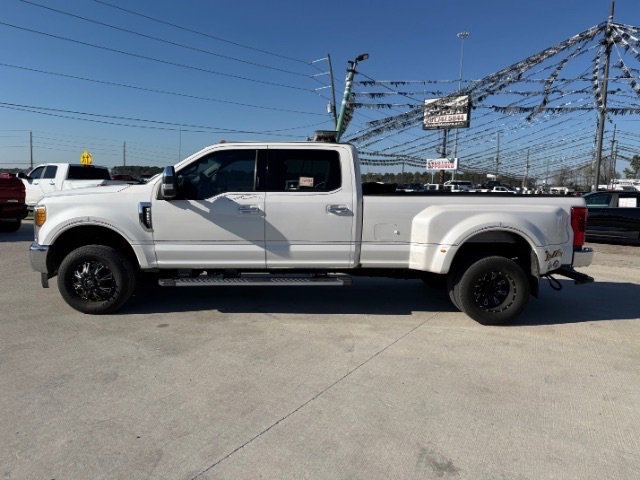 Used 2017 White Ford Lariat image 2
