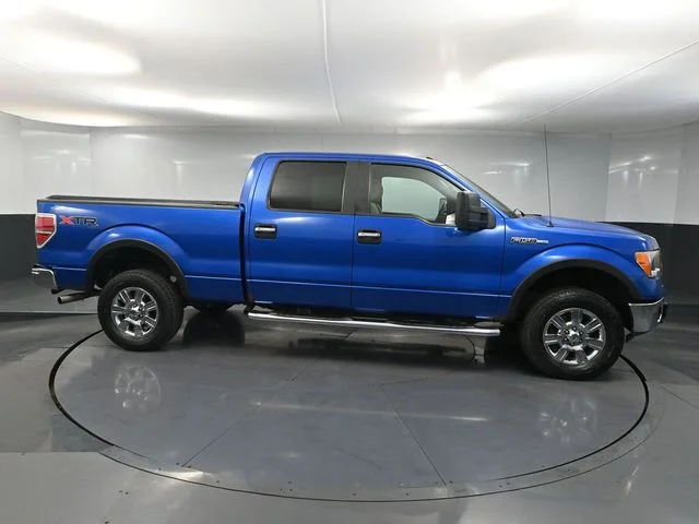 Used 2010  Ford XLT image 2
