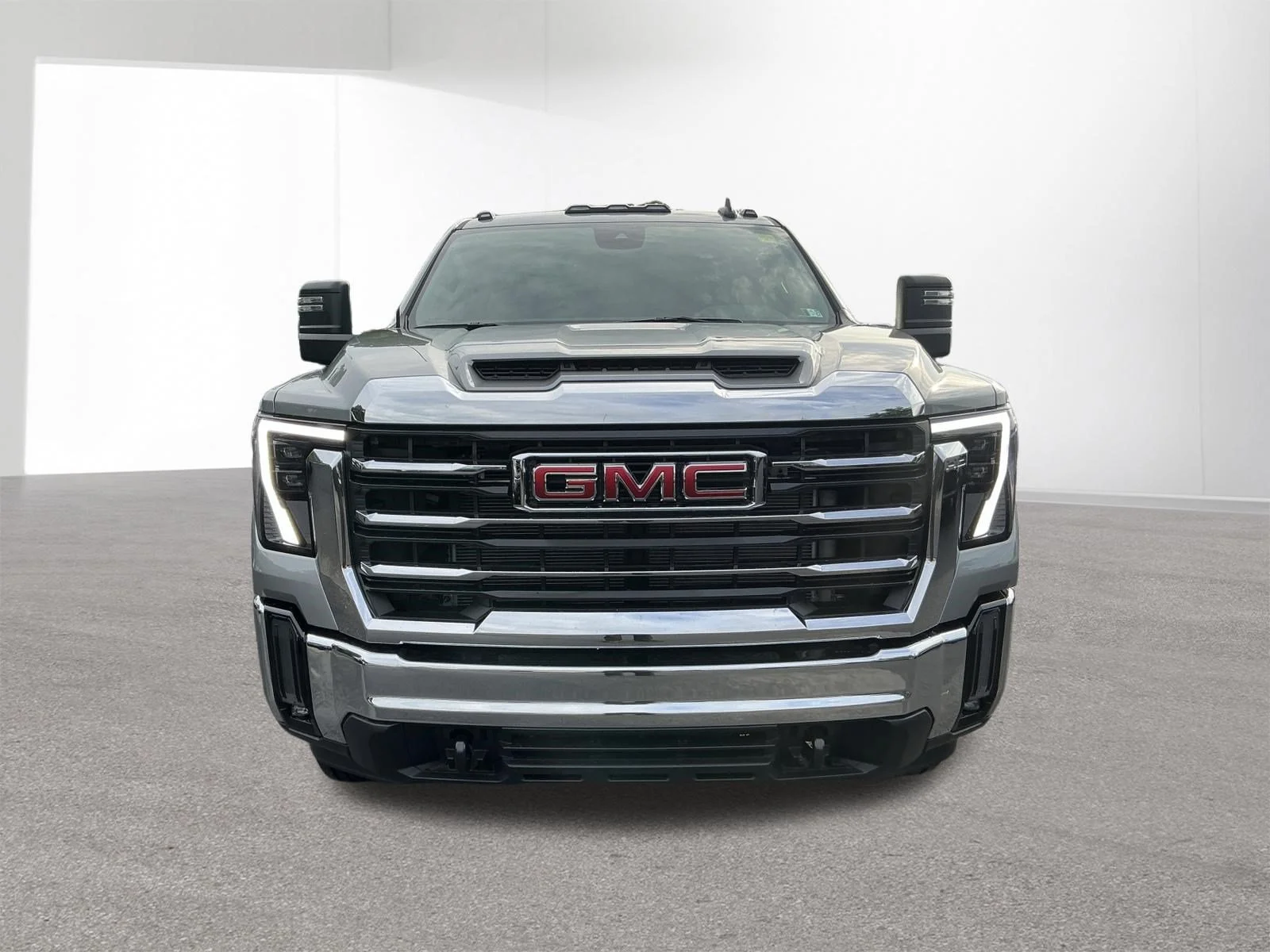 New 2026 Sterling Metallic GMC SLE image 8
