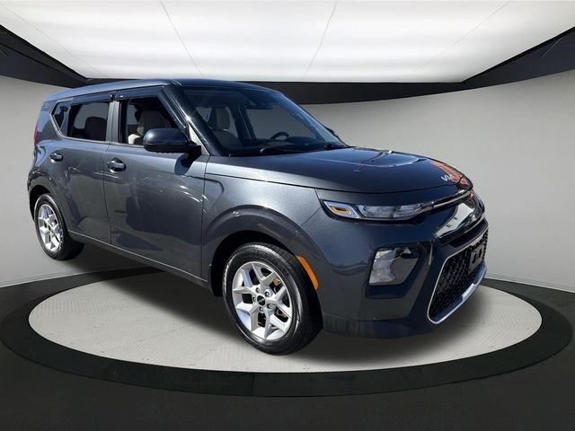 2022 Kia Soul LX photo 2