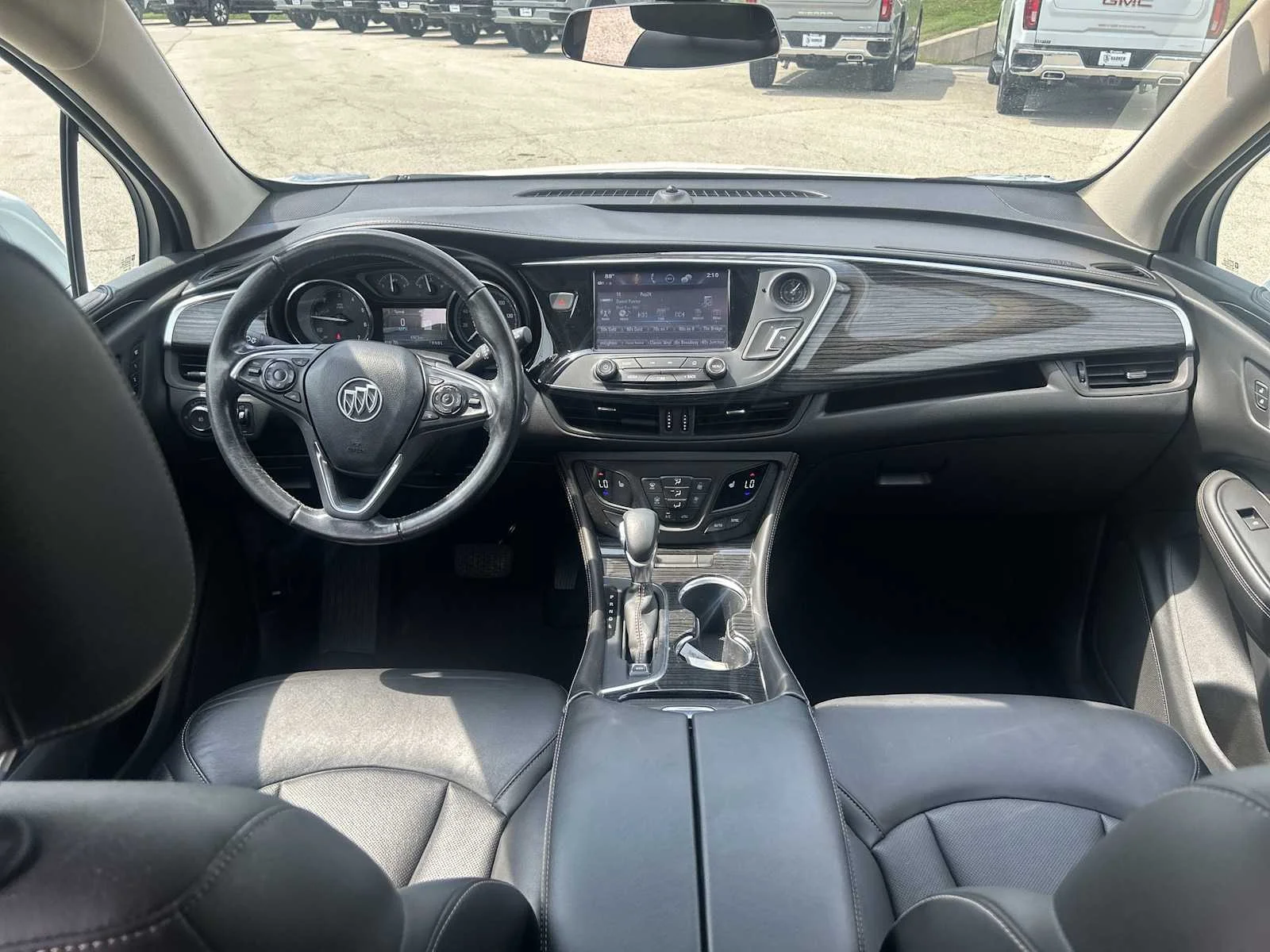Used 2017 SUMMIT WHITE Buick Essence image 22