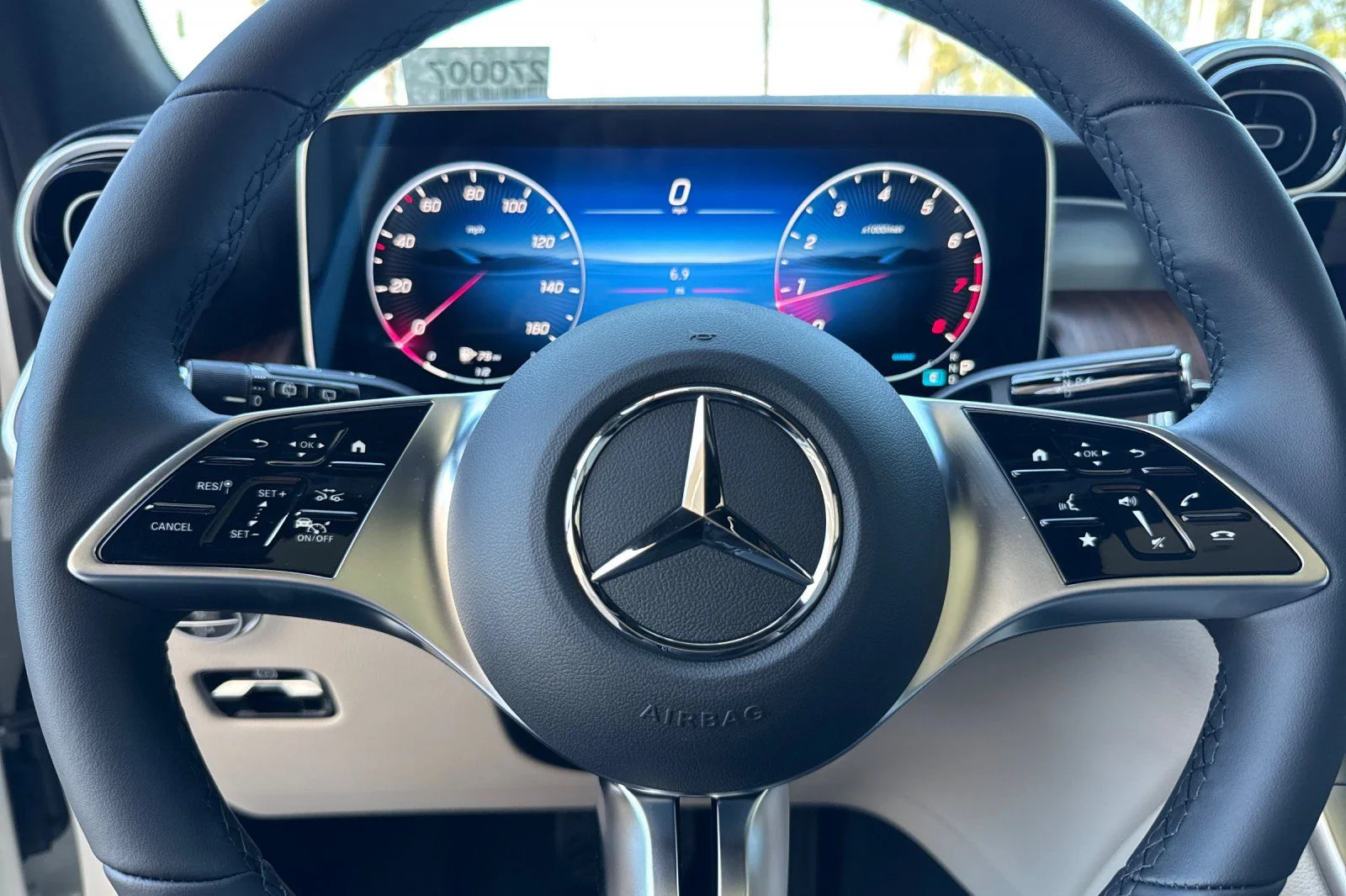 New 2027 Polar White Mercedes-Benz GLC 300 image 20