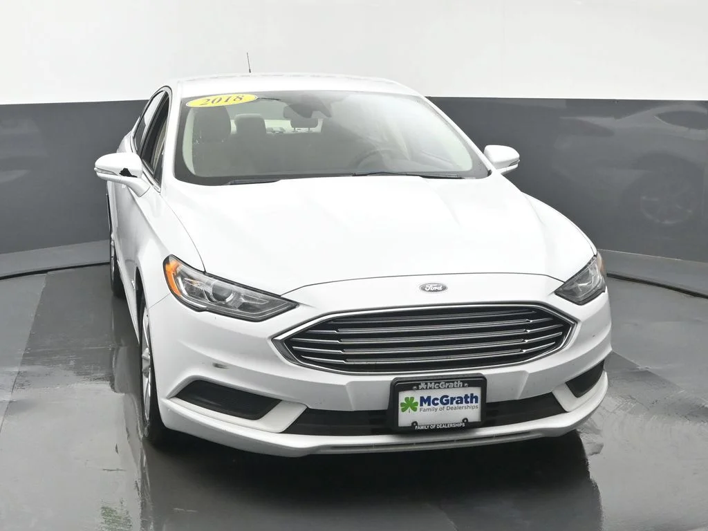 Used 2018 White Ford SE image 5