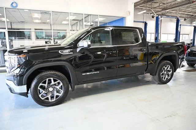2026 GMC Sierra 1500 SLE - Photo 10