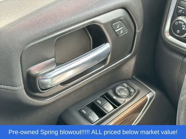 Used 2020 Black Chevrolet LT image 33