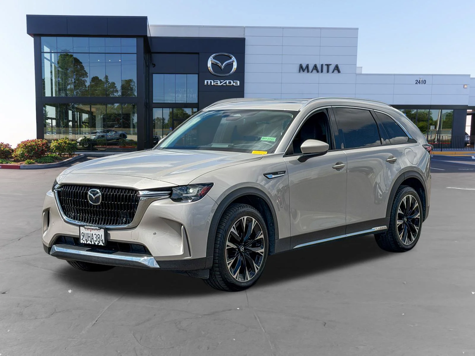 Certified Used 2024 Platinum Quartz Mazda Premium image 10