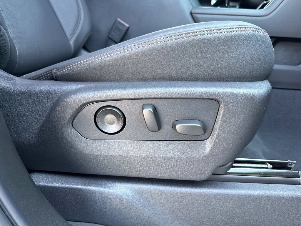New 2026 Onyx Black GMC AT4 image 15