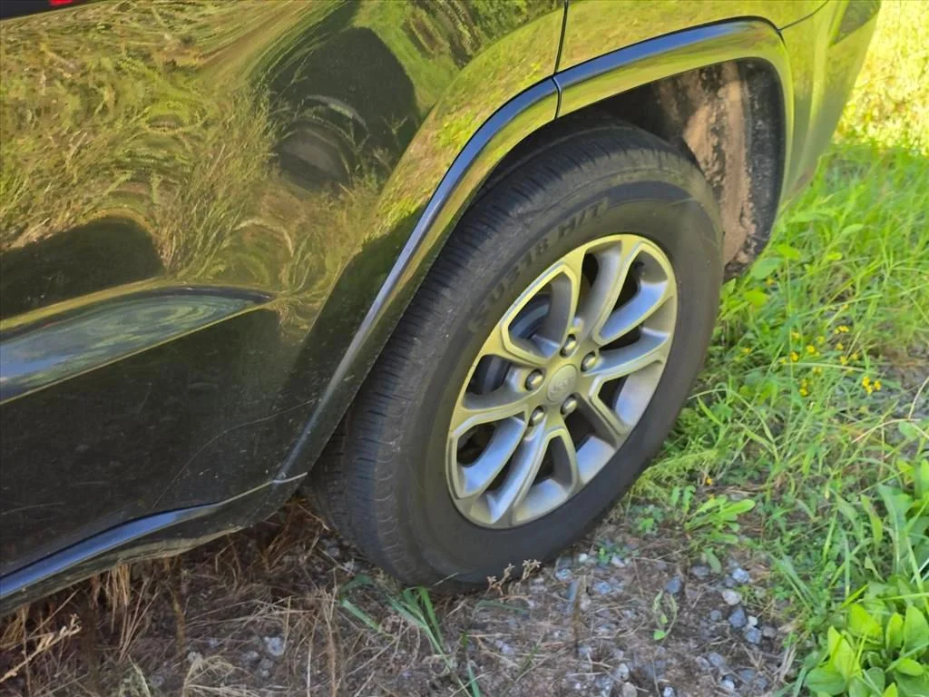 Used 2016 Black Jeep Overland image 20