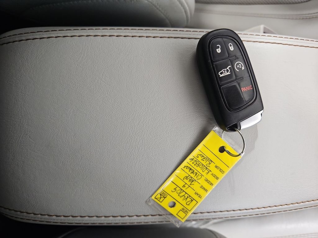 Used 2019 Beige Jeep Limited image 30
