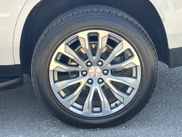 Used 2022 White GMC Denali image 11