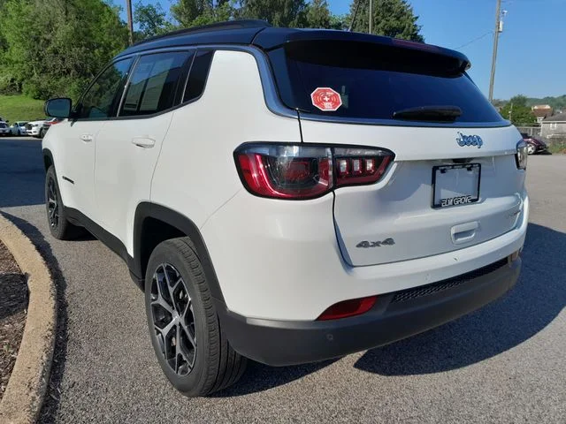 Used 2024 White Jeep Limited image 7