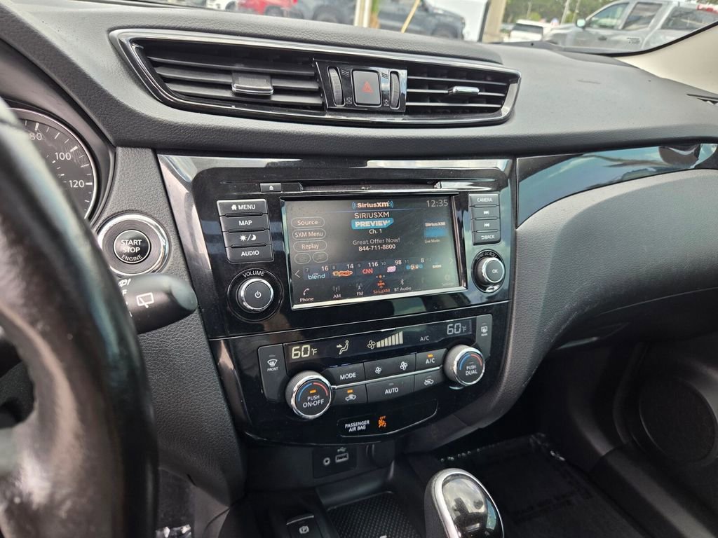 Used 2021 Gun Metallic Nissan SL image 26