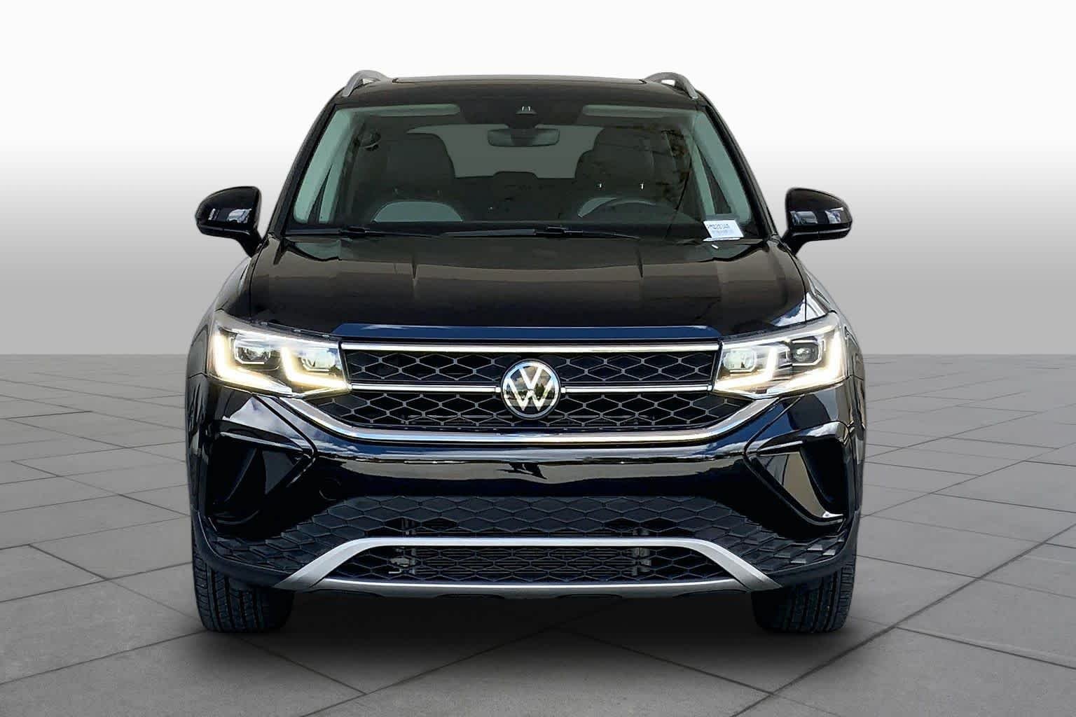 Used 2024 Deep Black Pearl Volkswagen SEL image 4