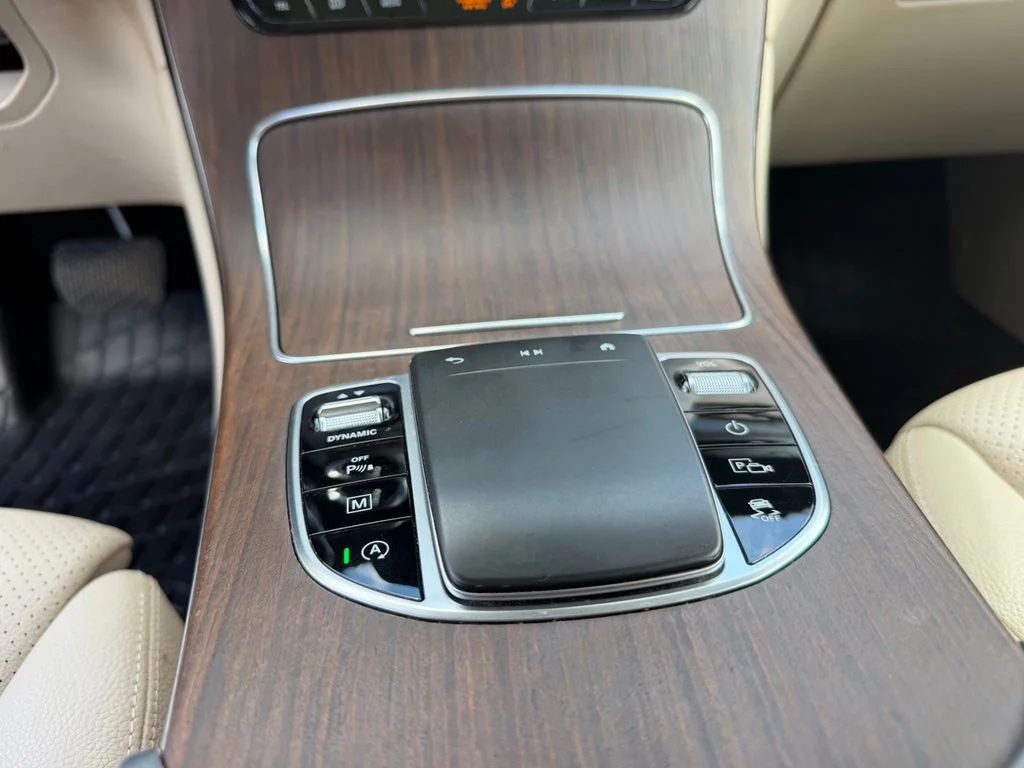 Used 2022 Black Mercedes-Benz GLC 300 image 37