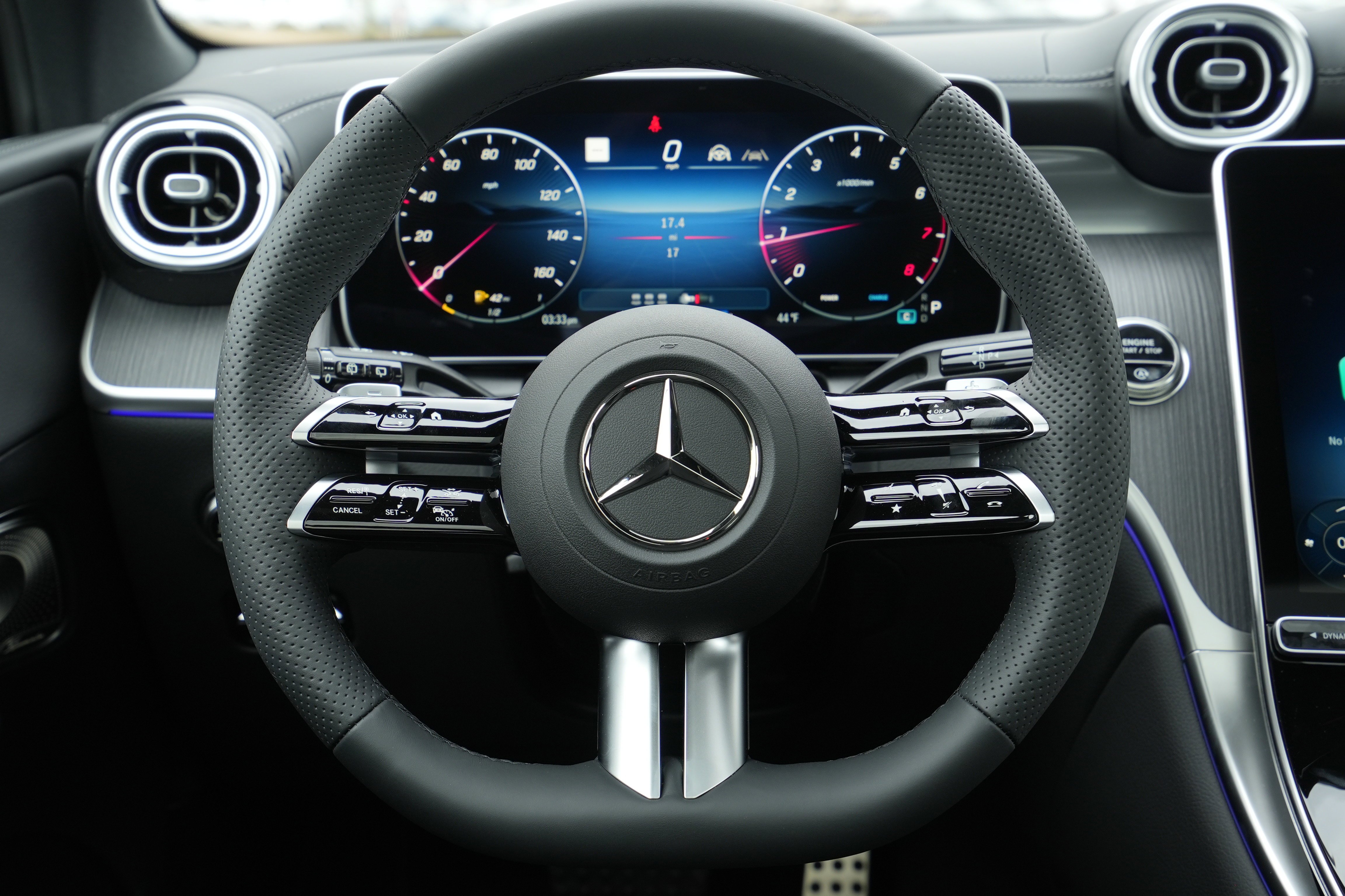 New 2026 Verde Silver Metallic Mercedes-Benz GLC 300 image 21