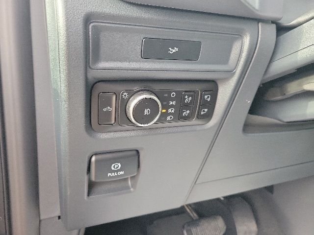 New 2026 Gray Metallic Ford XLT image 9