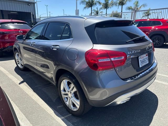 Used 2015  Mercedes-Benz GLA 250 image 4