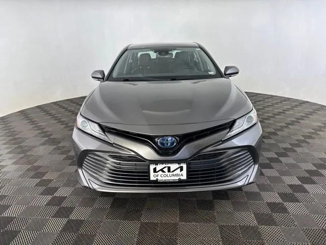 Used 2020 Gray Toyota XLE image 3