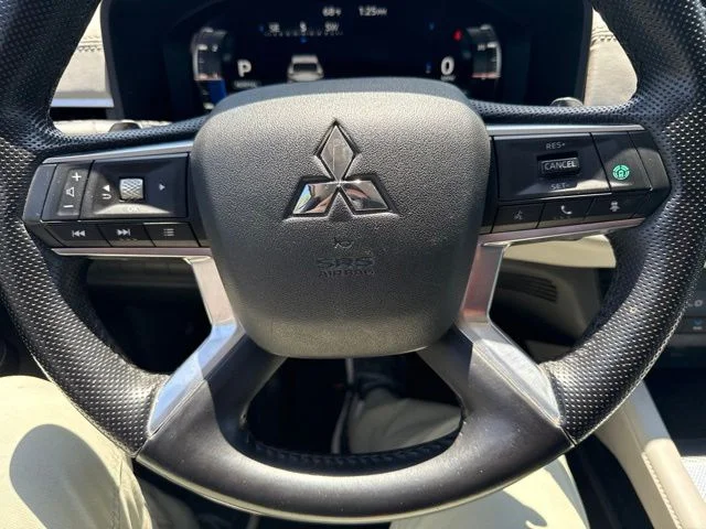Used 2022 Alloy Silver Metallic Mitsubishi SEL image 10