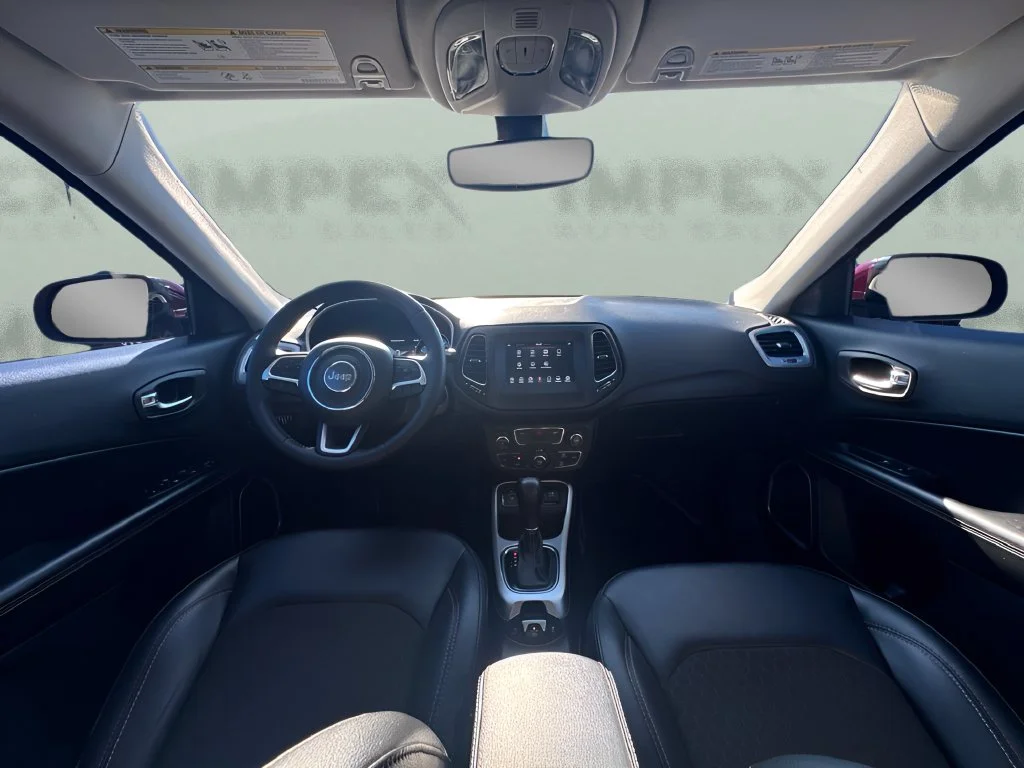 Used 2019 Red Jeep Latitude image 11