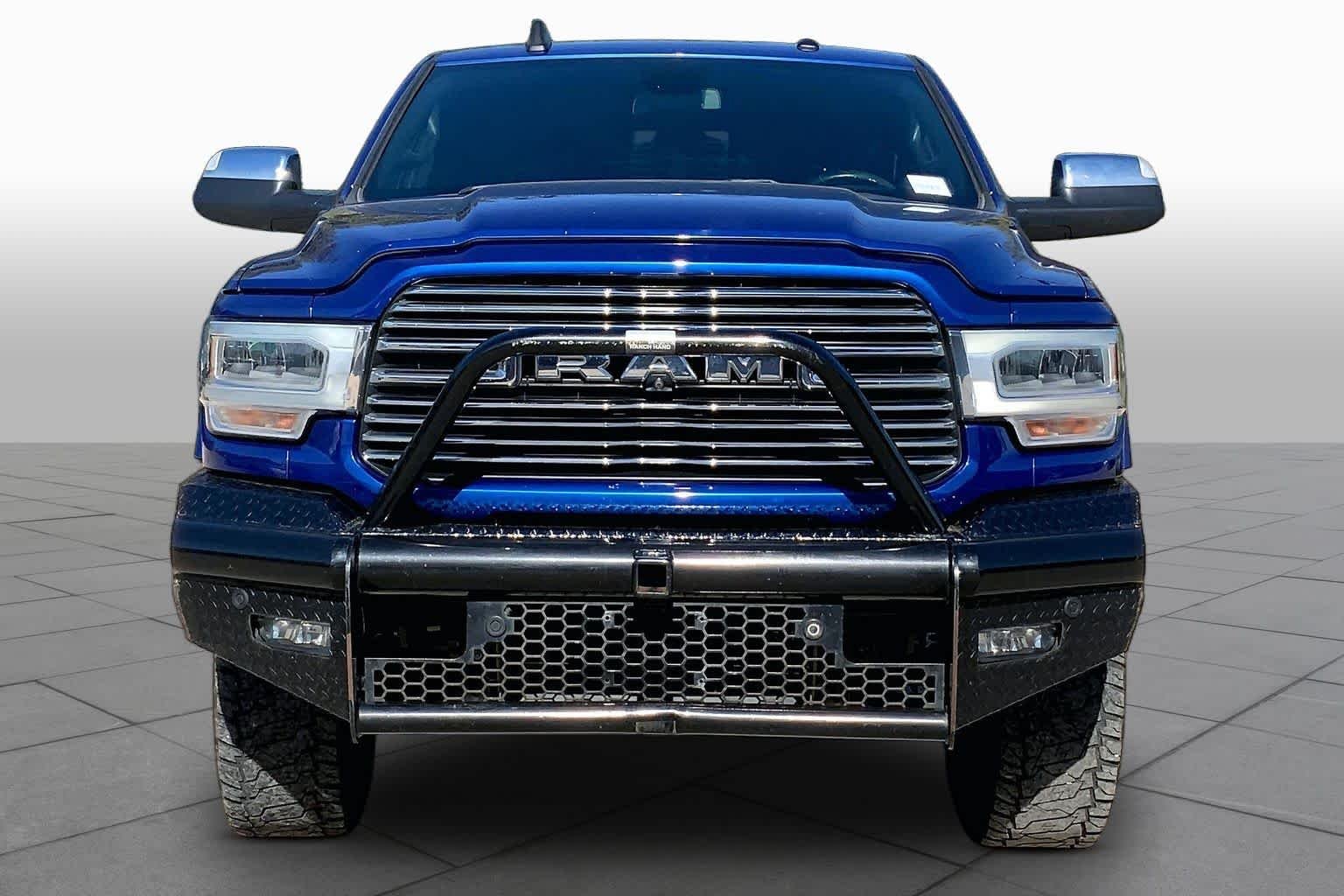 Used 2019 Blue Streak Pearlcoat Ram Laramie image 4