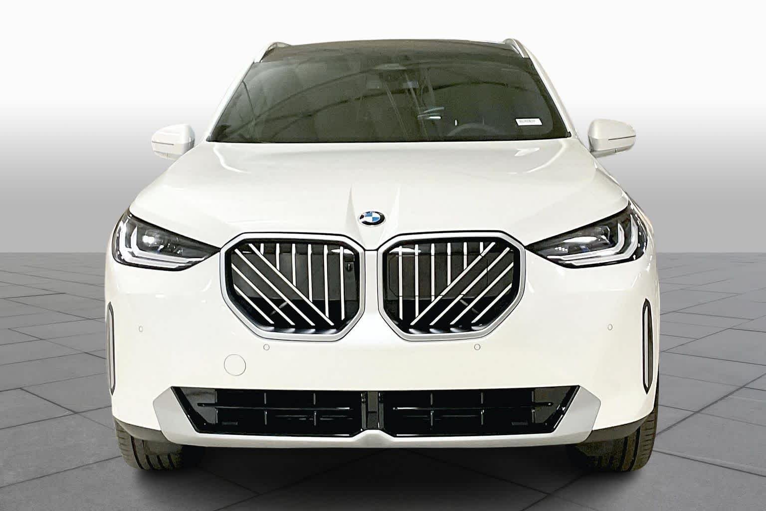 Used 2026 Mineral White Metallic BMW 30 xDrive image 3