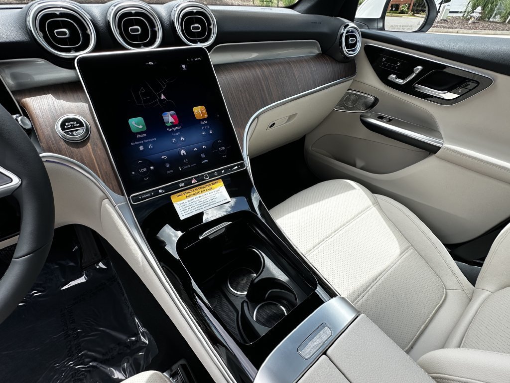 New 2026 Polar White Mercedes-Benz GLC 300 image 68