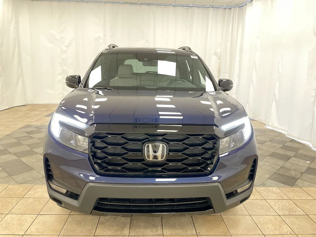 Used 2023 Obsidian Blue Pearl Honda Elite image 31