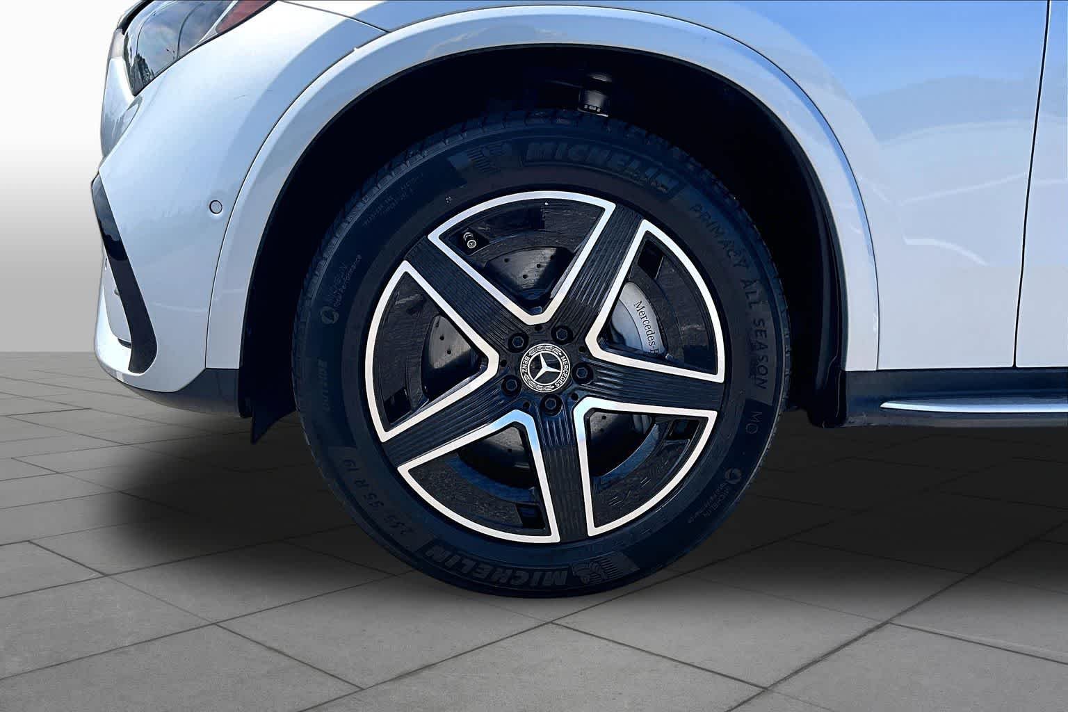 Used 2024 Cirrus Silver Metallic Mercedes-Benz GLC 300 image 11